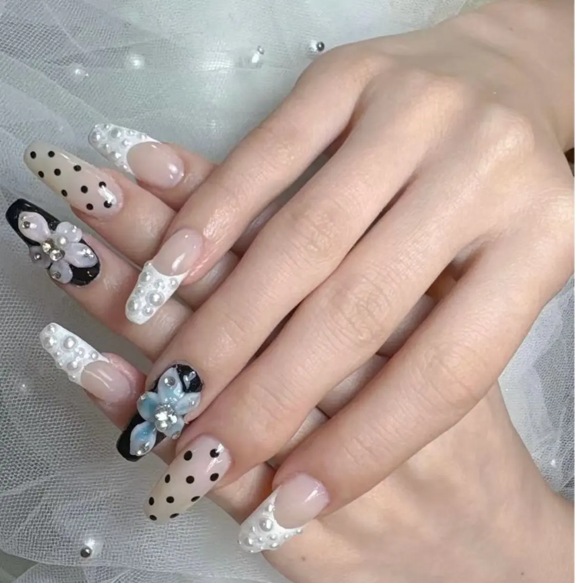 ネイル ハンドネイル WO MIAO💎のネイルデザイン