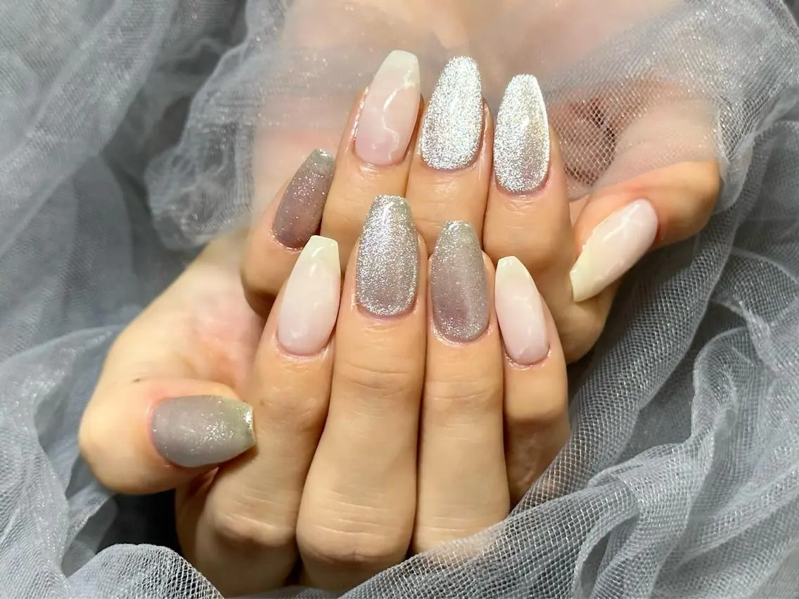 ネイル マグネットネイル シルバー ハンドネイル Nail Salon KURELLYのネイルデザイン