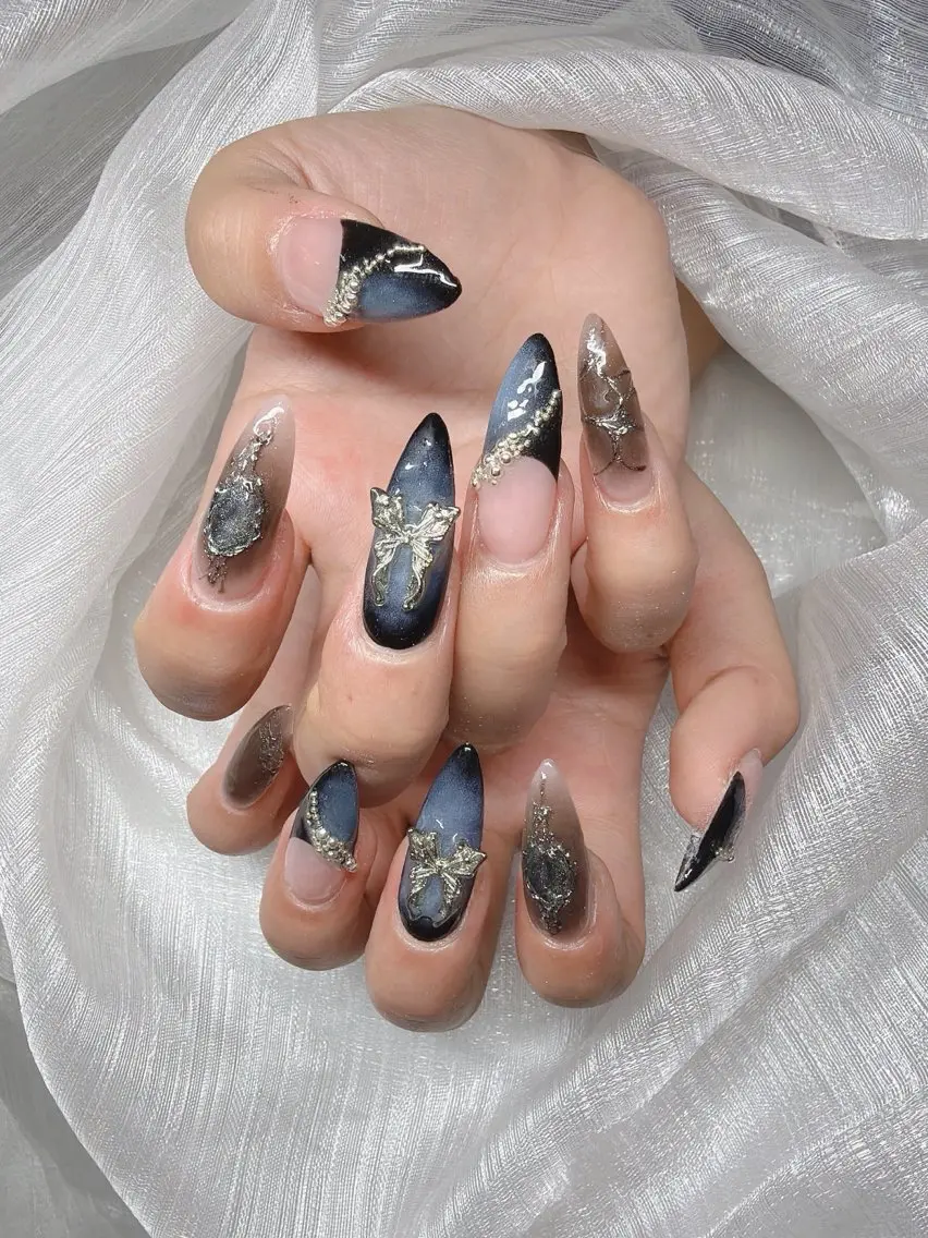 ネイル ハンドネイル Lee Nailsのネイルデザイン