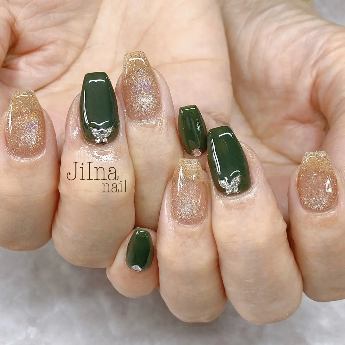 ネイル グリーン マグネットネイル JiIna nailのネイルデザイン