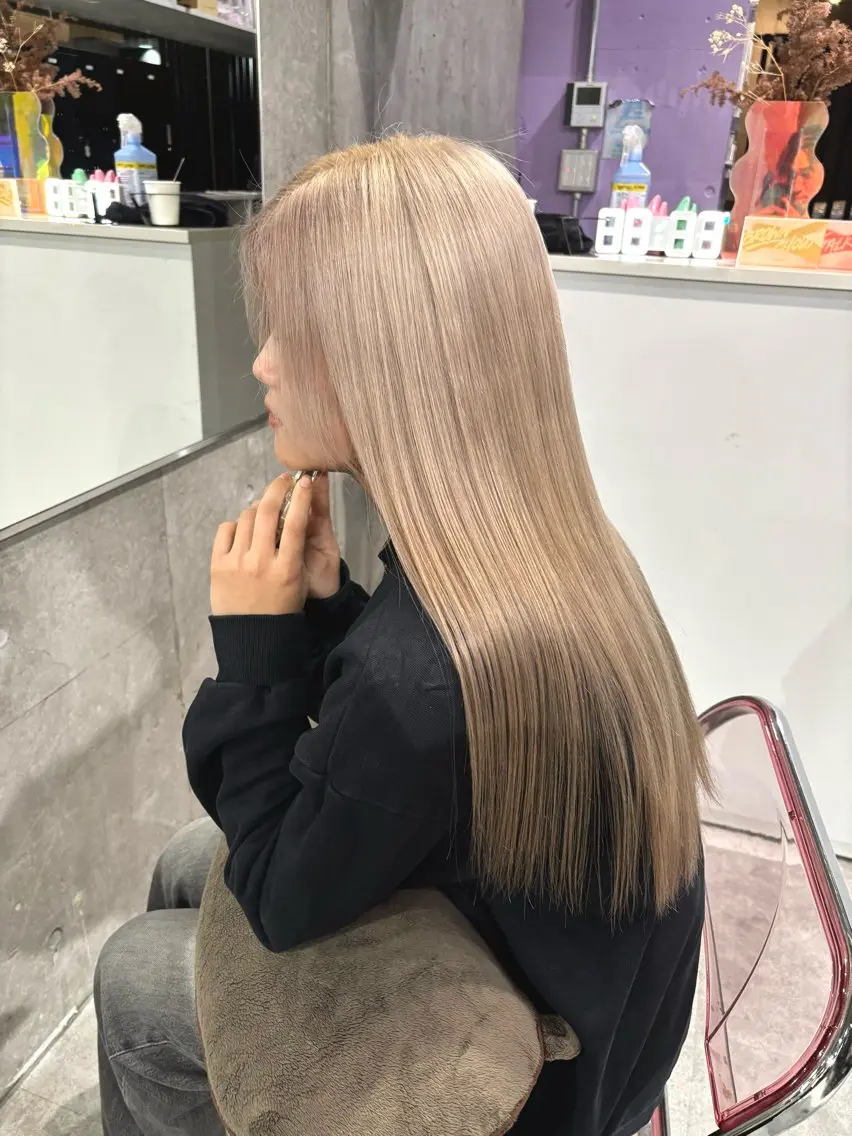 【ご新規限定✨】ブリーチ込みダブルカラー＋トリートメント　1,0000円の写真