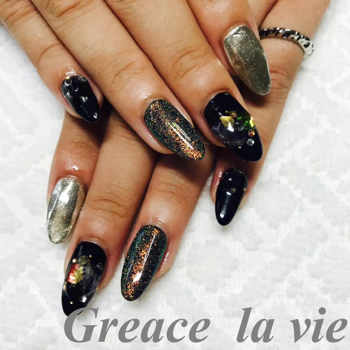 ロング カラー パーマ ヘアアレンジ キッズ ネイル マツエク・マツパ 黒髪 Greace  la vieのネイルデザイン