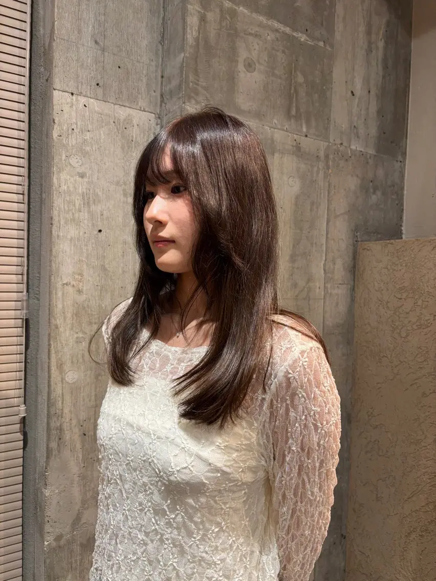 ロング カラー 小野 愛花のヘアスタイル