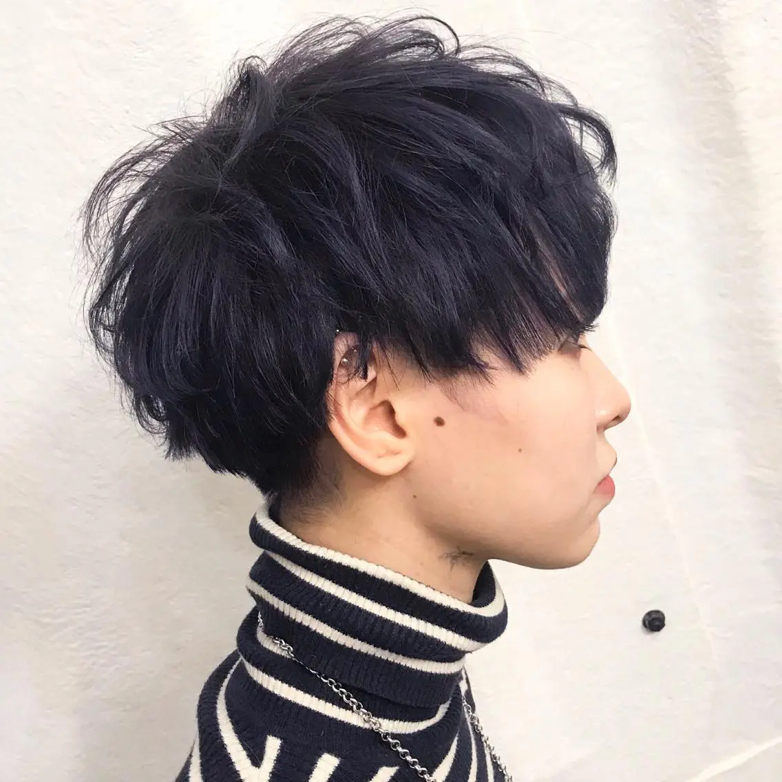 ショート カラー ブリーチ ラベンダーカラー ショートヘア K-POP好き美容師 🇰🇷Kai.Yのヘアスタイル