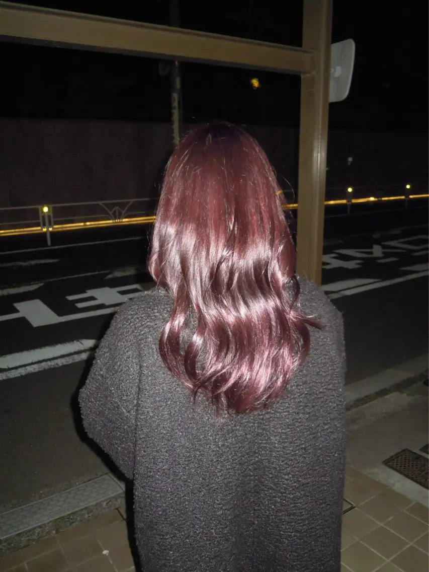 セミロング ヘアカラー トリートメント 亀窪 彩華のヘアスタイル