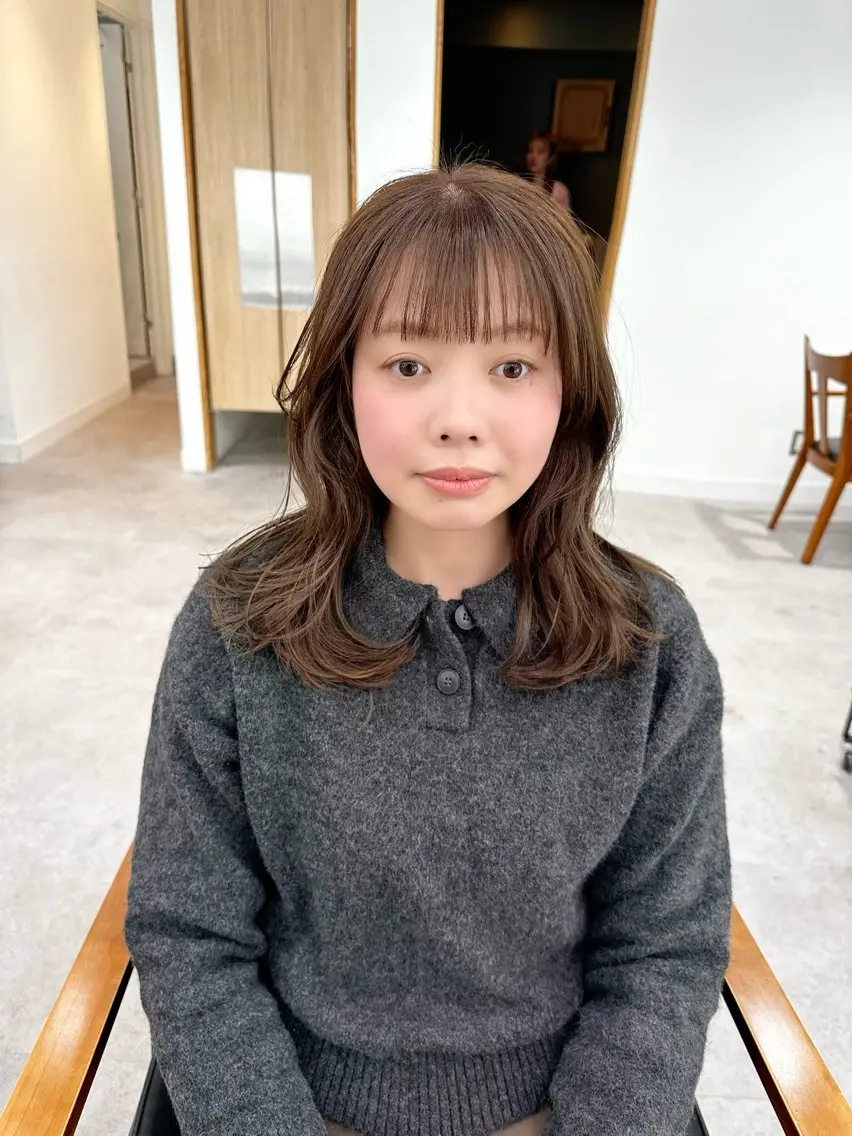 セミロング カラー パーマ ヘアアレンジ メンズ キッズ カット ヘアカラー レイヤーカット/ 巻ける縮毛矯正のヘアスタイル