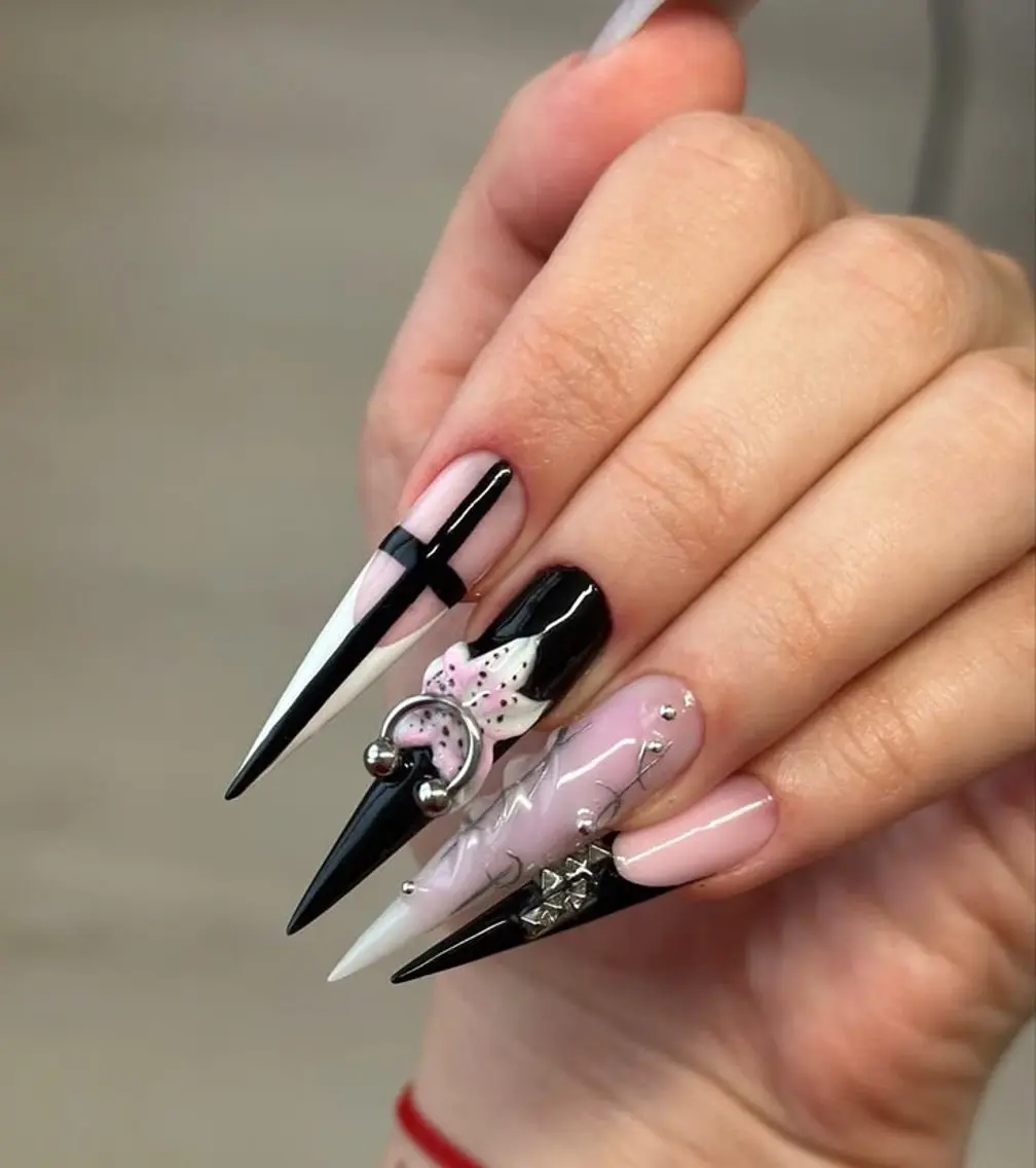 ネイル キラキラネイル 韓国ネイル マグネットネイル 持ち込み ネイルチップ ハンドネイル Himeka Bling.Nailのネイルデザイン