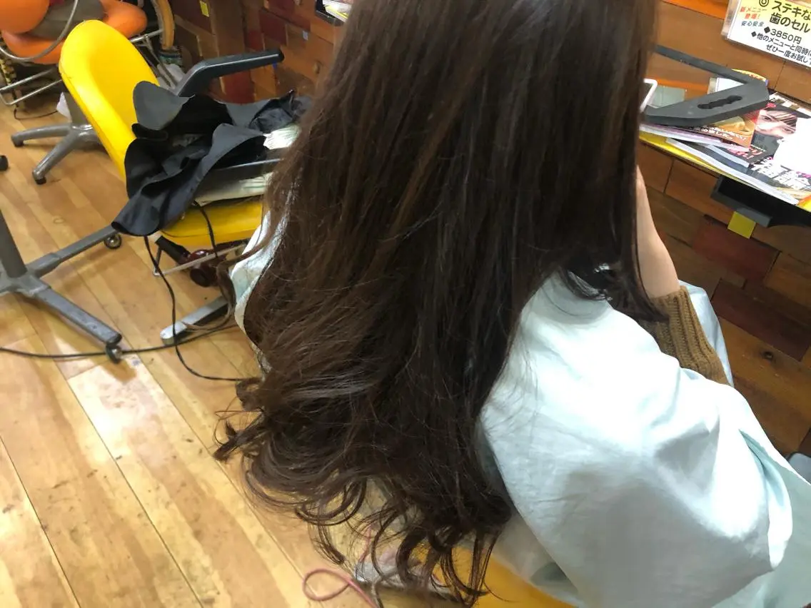 ロング 雪上 章のヘアスタイル