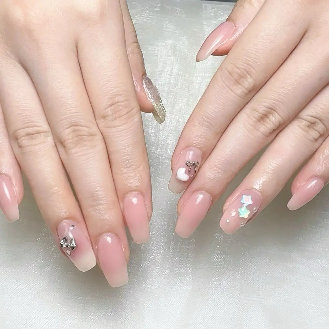 メンズ ネイル メンズ韓国風 アートネイル オーロラネイル ガーリー キラキラネイル ハンドネイル Nail salon 木にいるのネイルデザイン