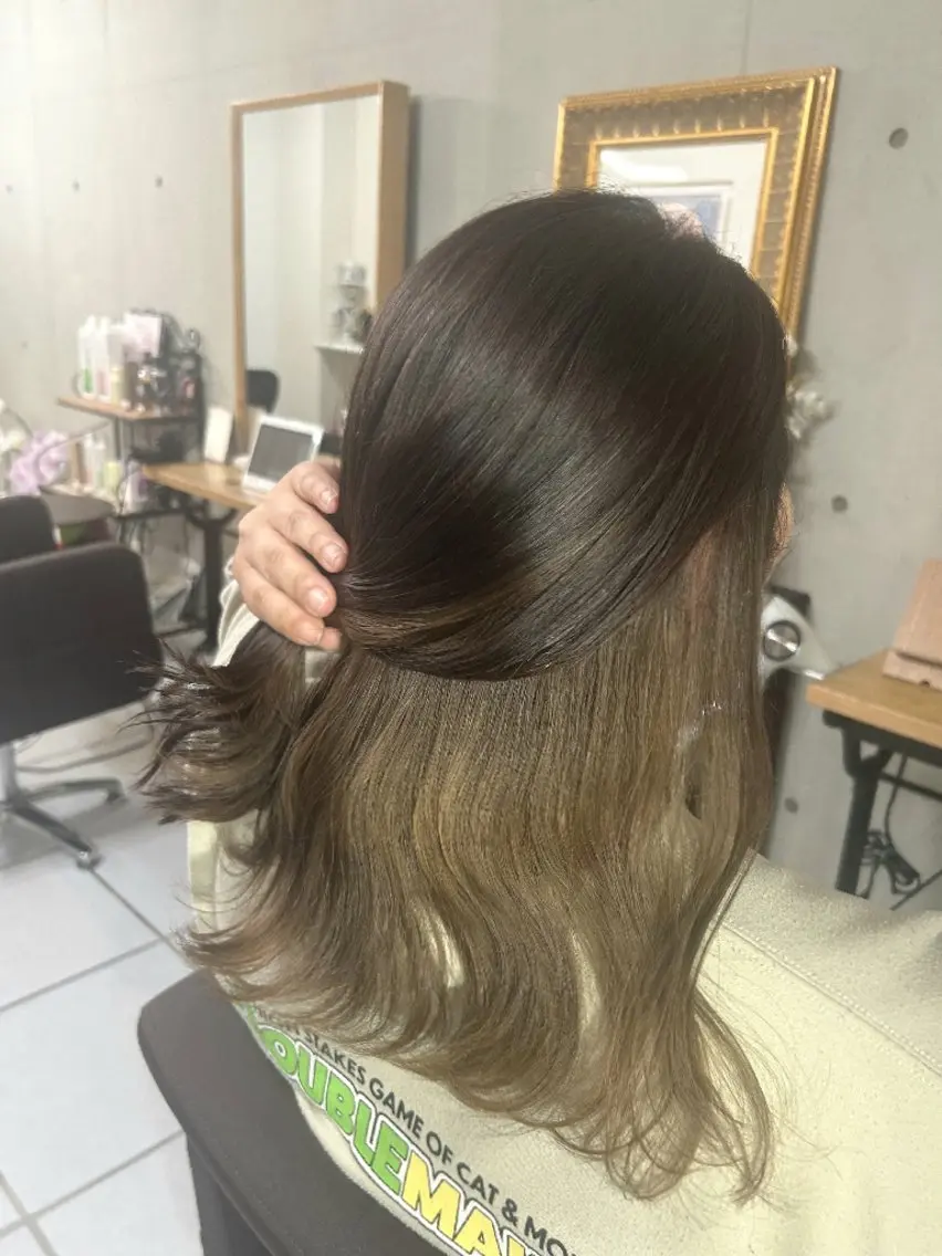 カラー セミロング ブリーチ ヘアカラー ma cherie 　naoのヘアスタイル