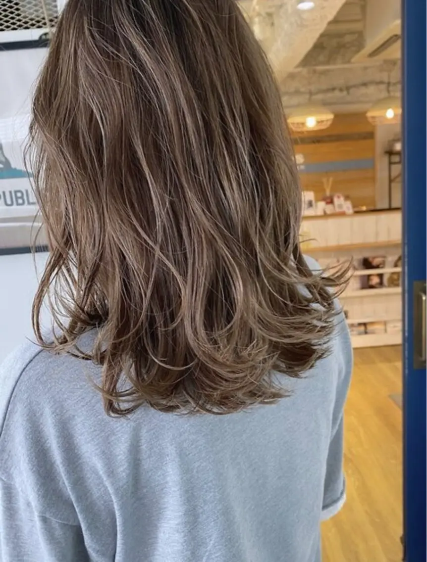 ミディアム カラー 似合わせカット Rinka🌻のヘアスタイル