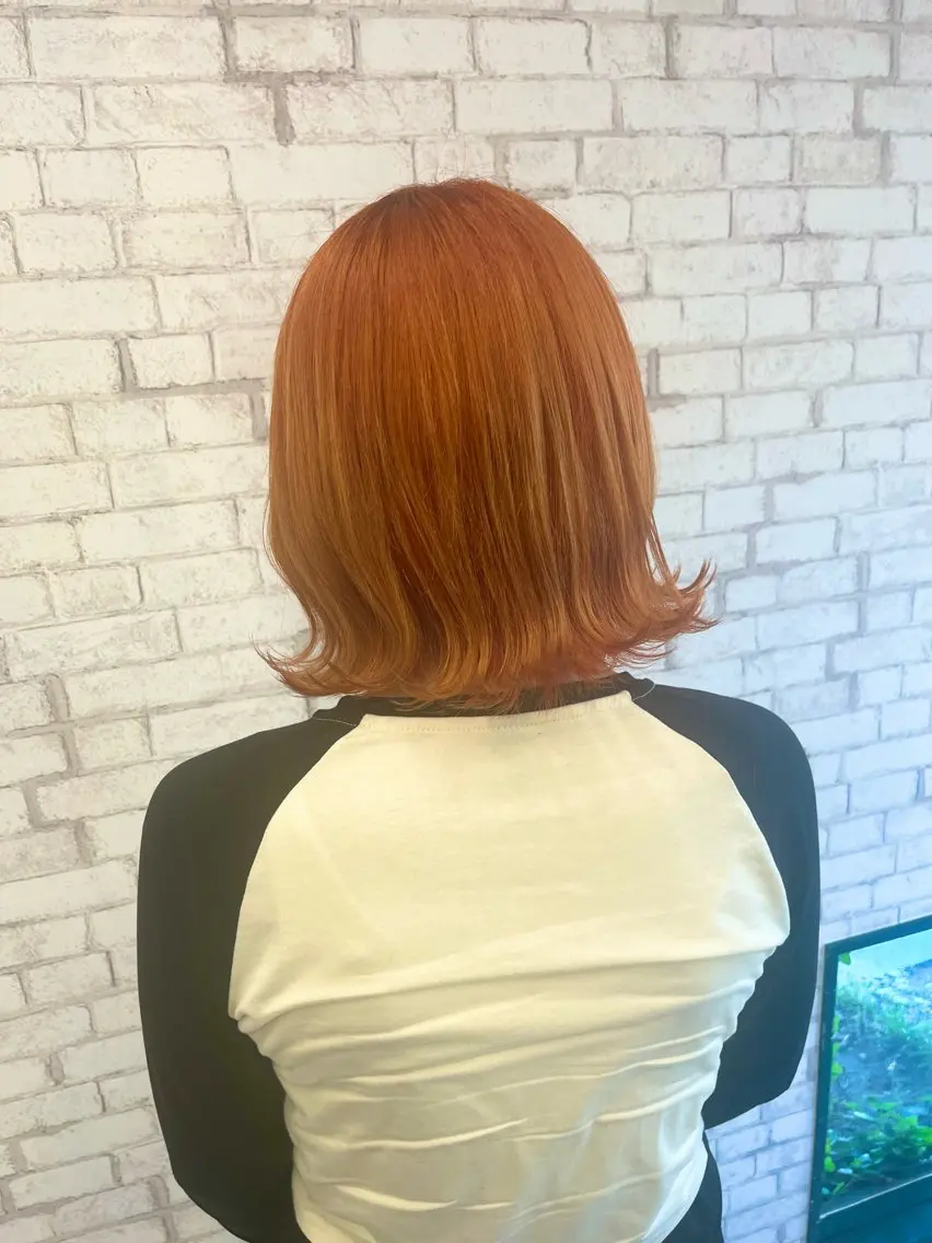 カラー ダブルカラー オレンジ 荒川 鈴菜のヘアスタイル