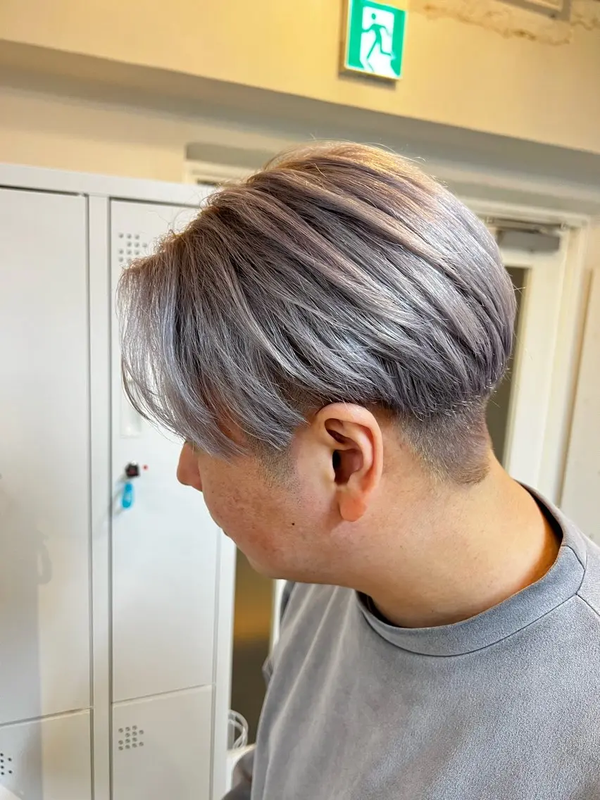 ショート カラー メンズ メンズブリーチ ブリーチ ラベンダーカラー ラベンダーグレー 🤍中野 レオ🤍のヘアスタイル