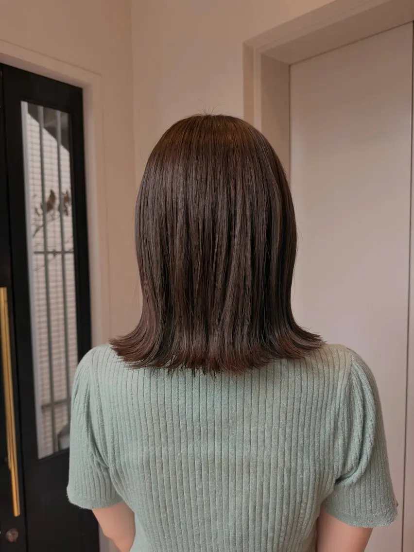 ミディアム レイヤーカット ヘアカラー ルナ/ カットモデル募集中のヘアスタイル