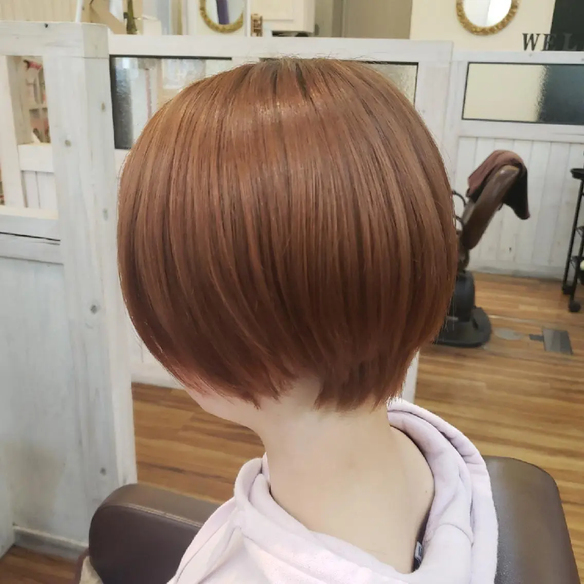 ショート カラー オレンジ Well‘s黒木🌿 レイヤー💎寒色のヘアスタイル