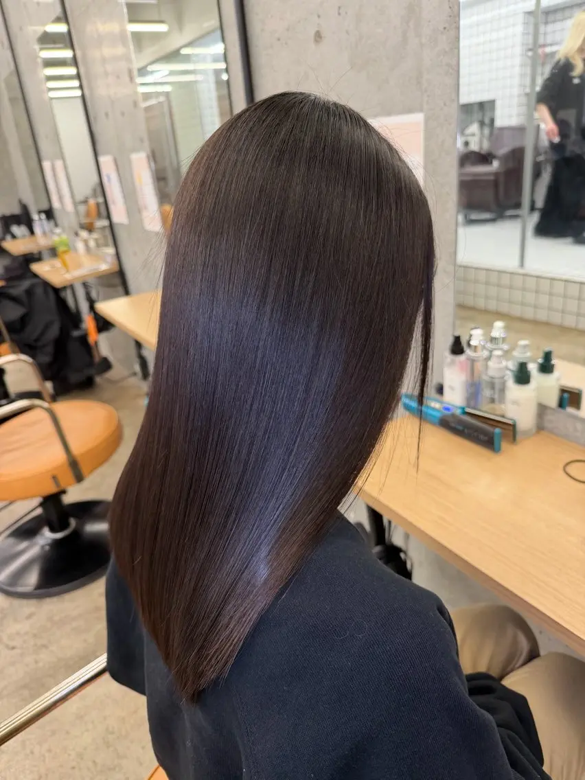 セミロング 髪質改善 レイヤーカット 縮毛矯正 カット 縮毛矯正 トリートメント 縮毛矯正×髪質改善× 艶髪カラー 吉原和磨のヘアスタイル
