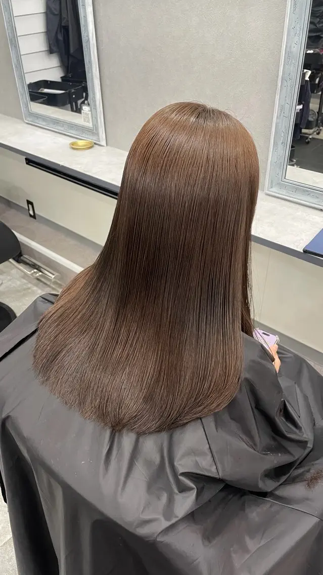 ミディアム カラー ベージュカラー ミルクティーベージュ ヘアカラー トリートメント ダブルカラー メンズパーマ大成のヘアスタイル