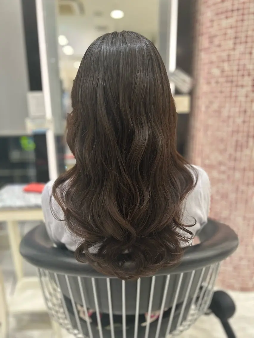 セミロング パーマ カット パーマ 韓国っぽ透け感カラー マンツーマン🫧なおのヘアスタイル