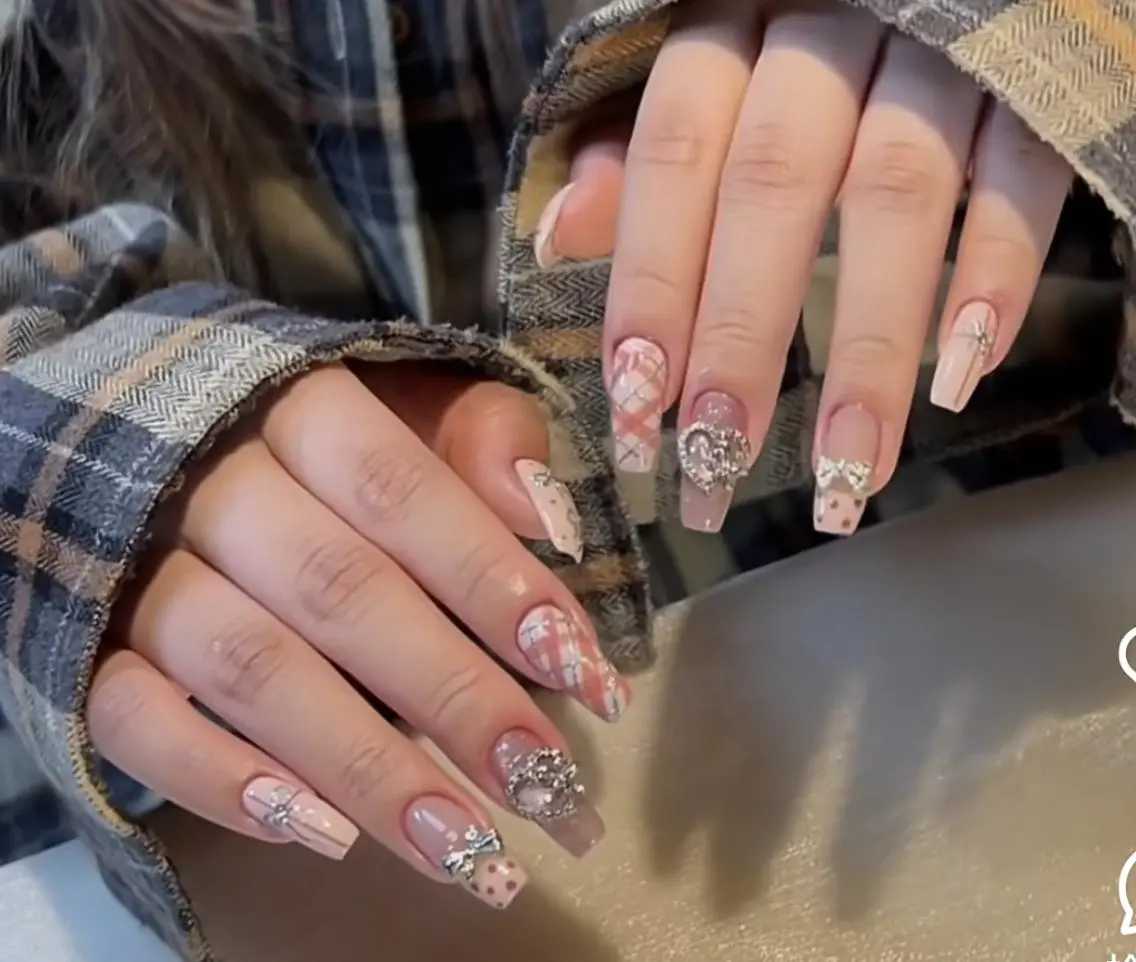 ネイル ハンドネイル 🎀 NaNa_nailのネイルデザイン