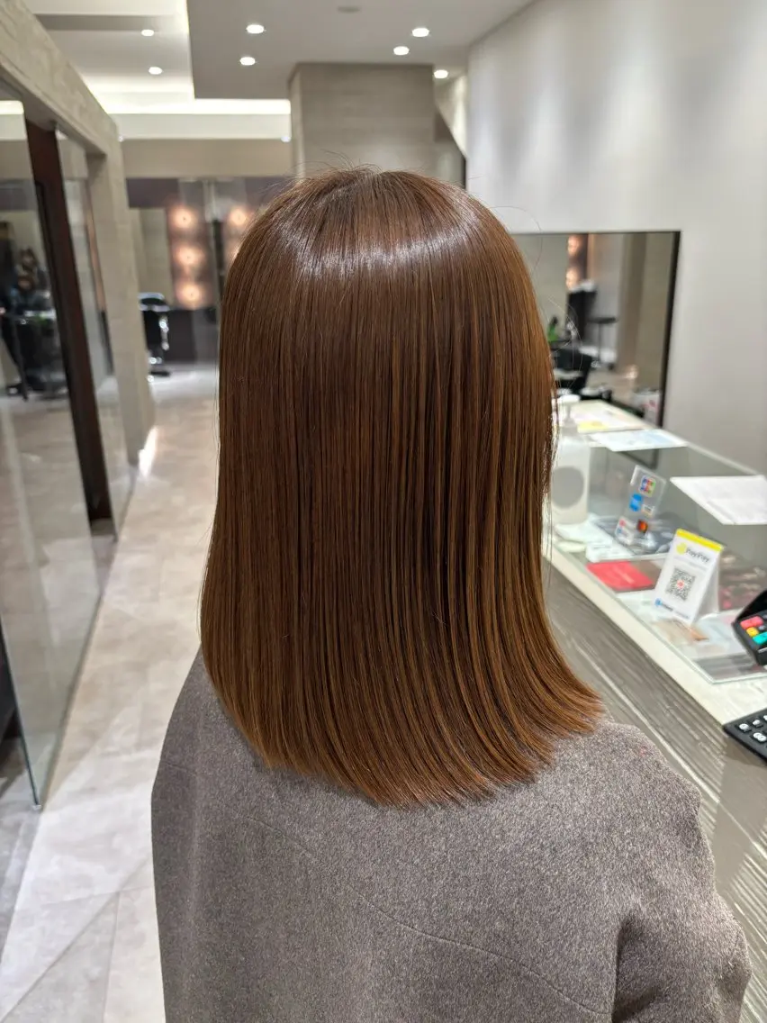 ミディアム ヘアカラー 🤍tomoka 🤍のヘアスタイル