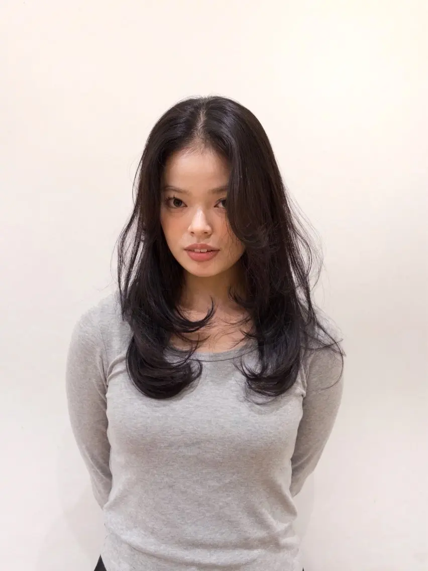 ロング アオキ サキ💫のヘアスタイル