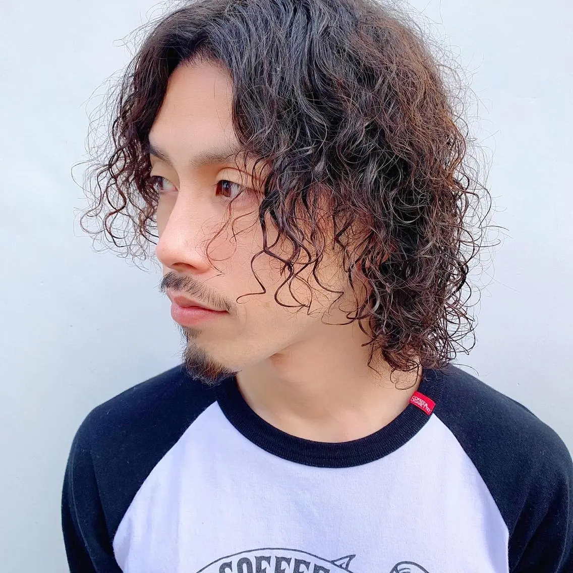 ミディアム パーマ メンズ 中川 竜誠のヘアスタイル