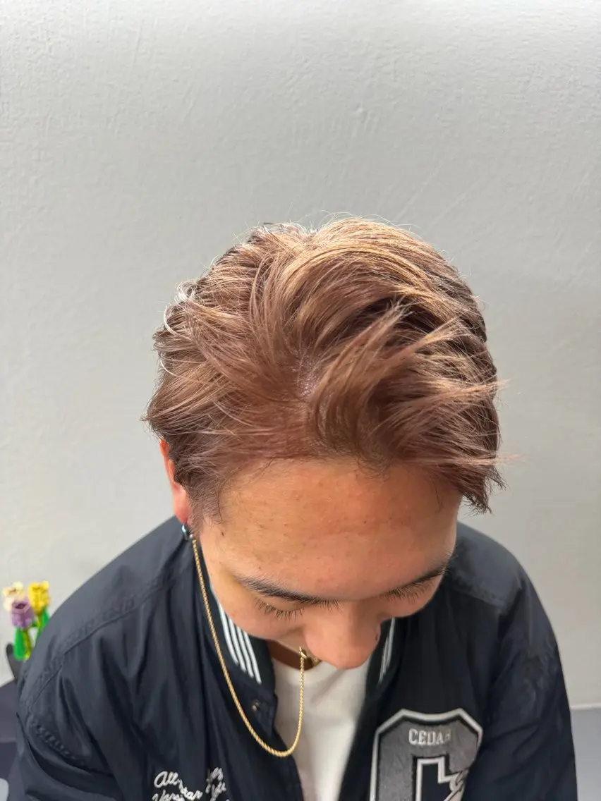 ショート カラー ベージュカラー ブラウンカラー ブラウンベージュ 小林 優斗のヘアスタイル