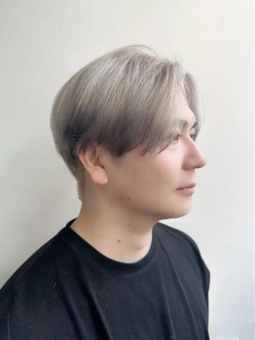 ショート カラー 黒髪 ブリーチ ダブルカラー シルバー ヘアカラー 銀座透け感大人カラー 🌴フルカワのヘアスタイル