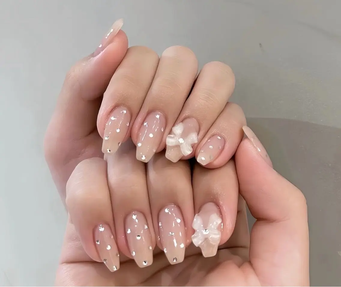 ネイル チークネイル フレンチネイル グラデーション 韓国ネイル マグネットネイル Hana Nailのネイルデザイン