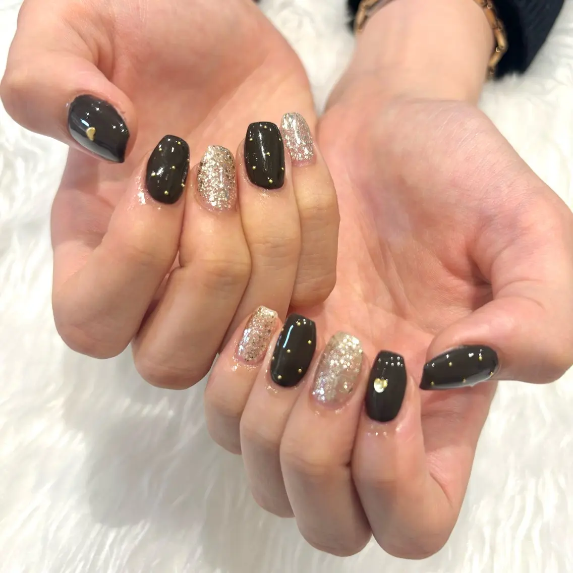 ネイル ハート ハンドネイル nailist🍒 ヤマザキのネイルデザイン