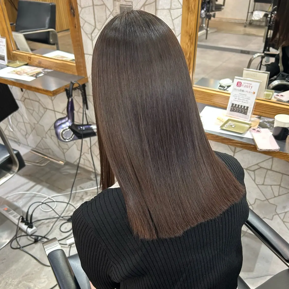 ミディアム カラー カット 縮毛矯正 トリートメント ヘアセット ✨傷まないカラー ✨縮毛矯正✨レオンのヘアスタイル