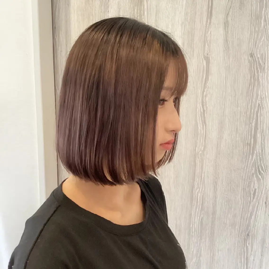 ミディアム ボブ 顔まわりレイヤー 顔周りカット レイヤーカット 渕 七海のヘアスタイル