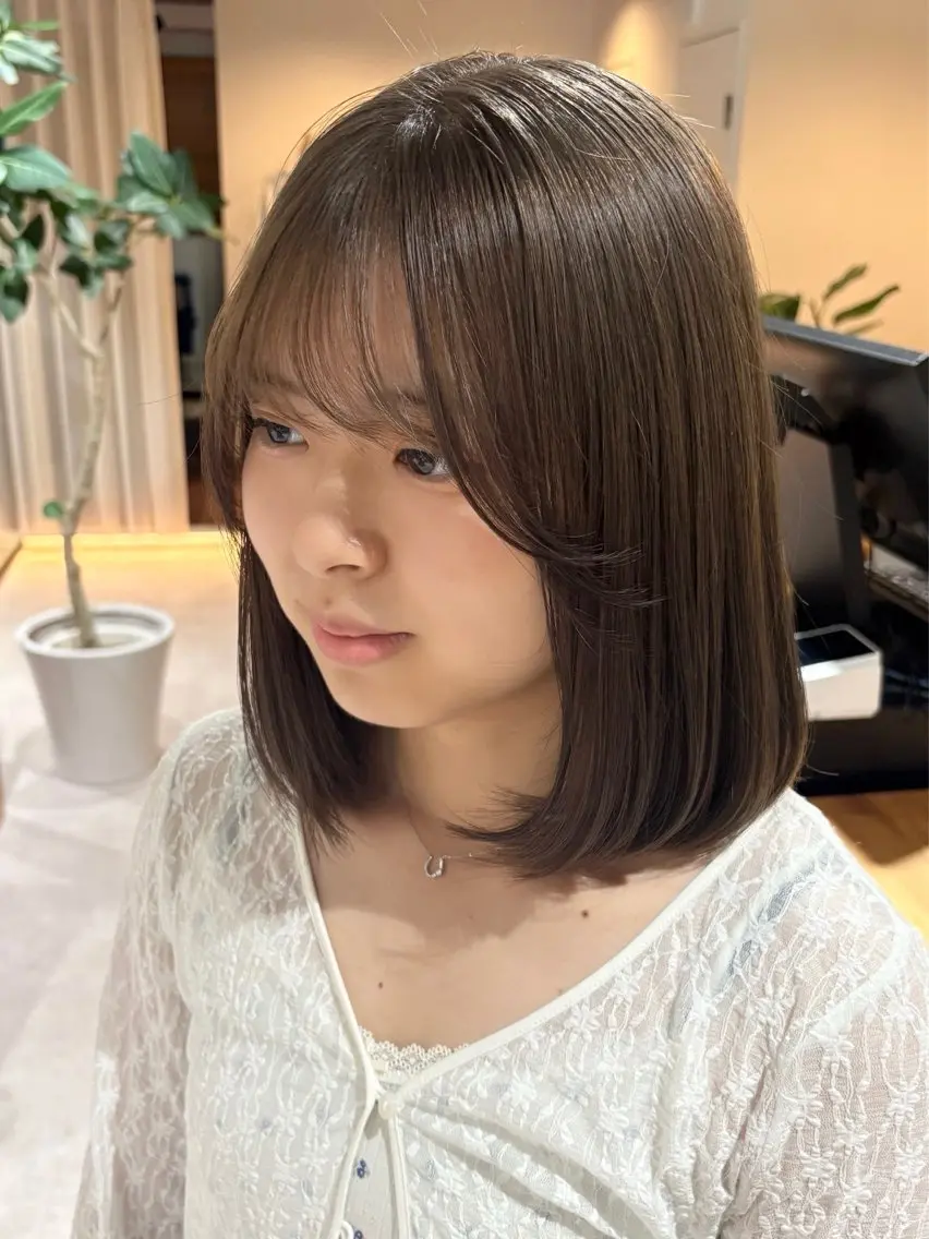 カラー ベージュカラー ブリーチ 透明感カラー ヘアカラー aina / n.w.hのヘアスタイル