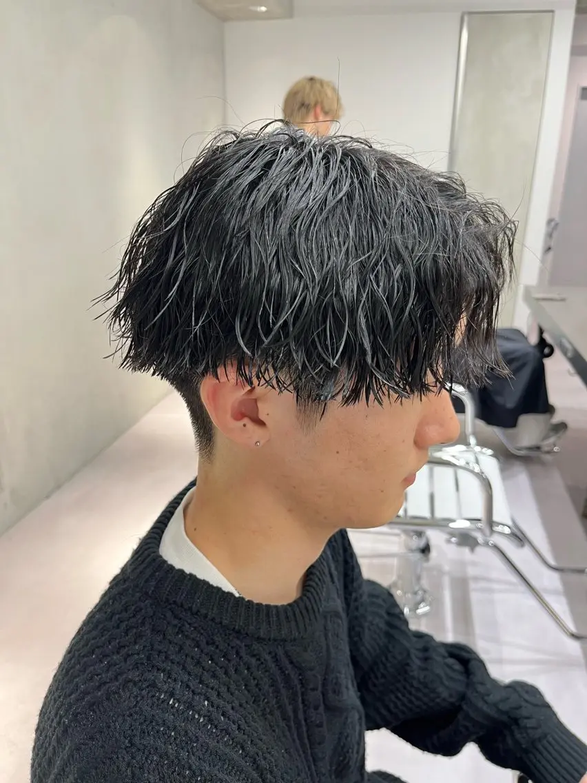 ショート パーマ メンズ ⚡メンズパーマフ ェードカットTomyのヘアスタイル