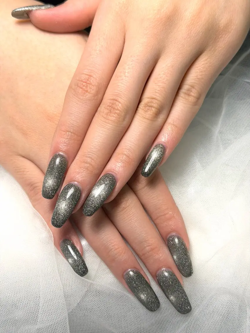 ネイル 池袋Uni nail 上品シンプルデザインのネイルデザイン