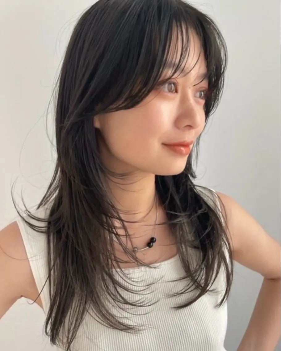 セミロング レイヤーカット カット トリートメント 表参道レイヤーカット 髪質改善山岸季生のヘアスタイル