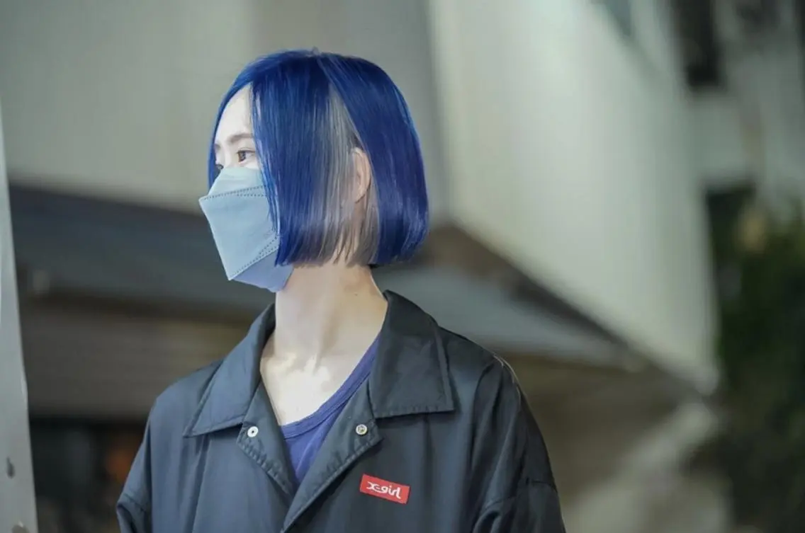 ショート カラー ブリーチ ケアブリーチ ダブルカラー インナーカラー ネイビーカラー 安藤悠里/ハイトーン /デザインカラーのヘアスタイル