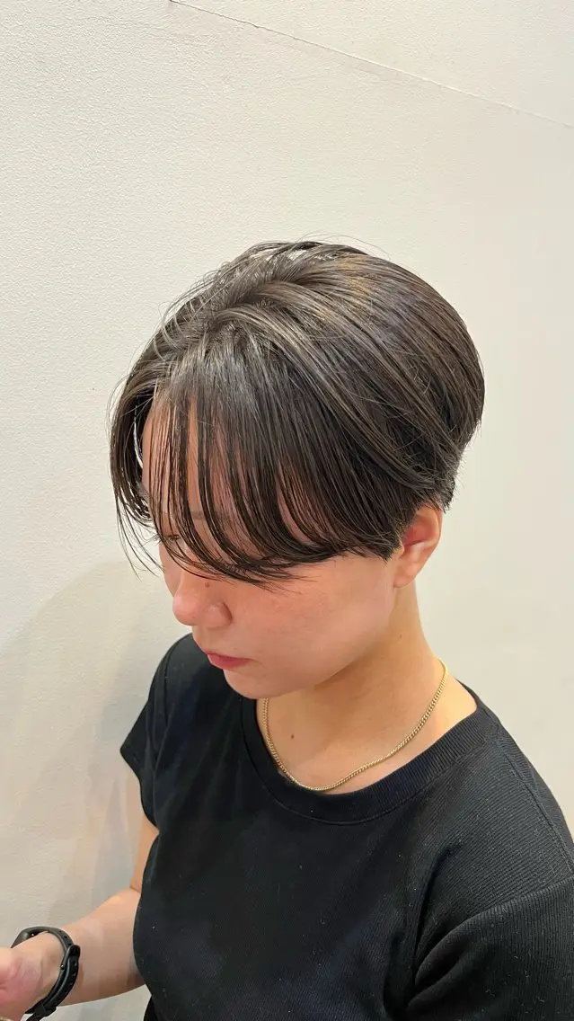 ショート 岡野 豪のヘアスタイル