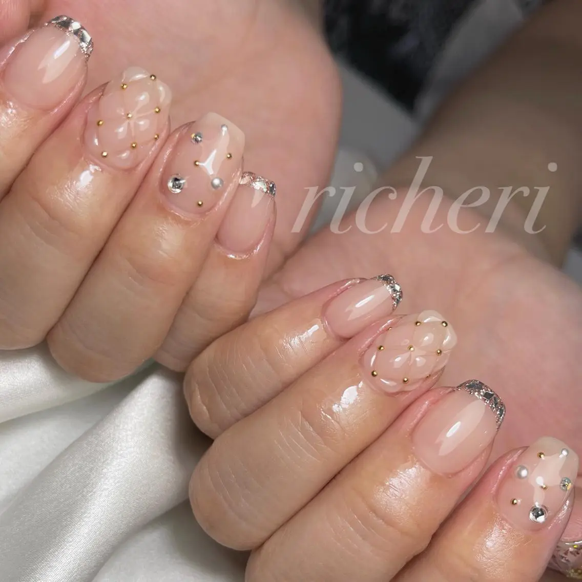 ミディアム ネイル ハンドネイル richeri beautyのエステ・リラクイメージ