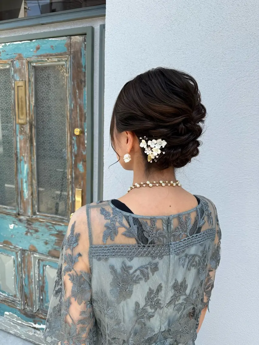セミロング ヘアアレンジ ヘアセット Orla 🌿chiekoの眉毛・アイブロウイメージ