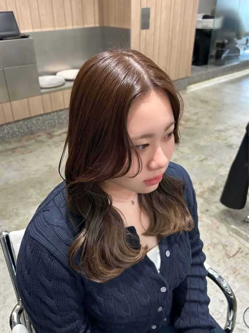 セミロング カラー カット ヘアカラー トリートメント 透明感/暖色カラー 💖【Misaki】のヘアスタイル