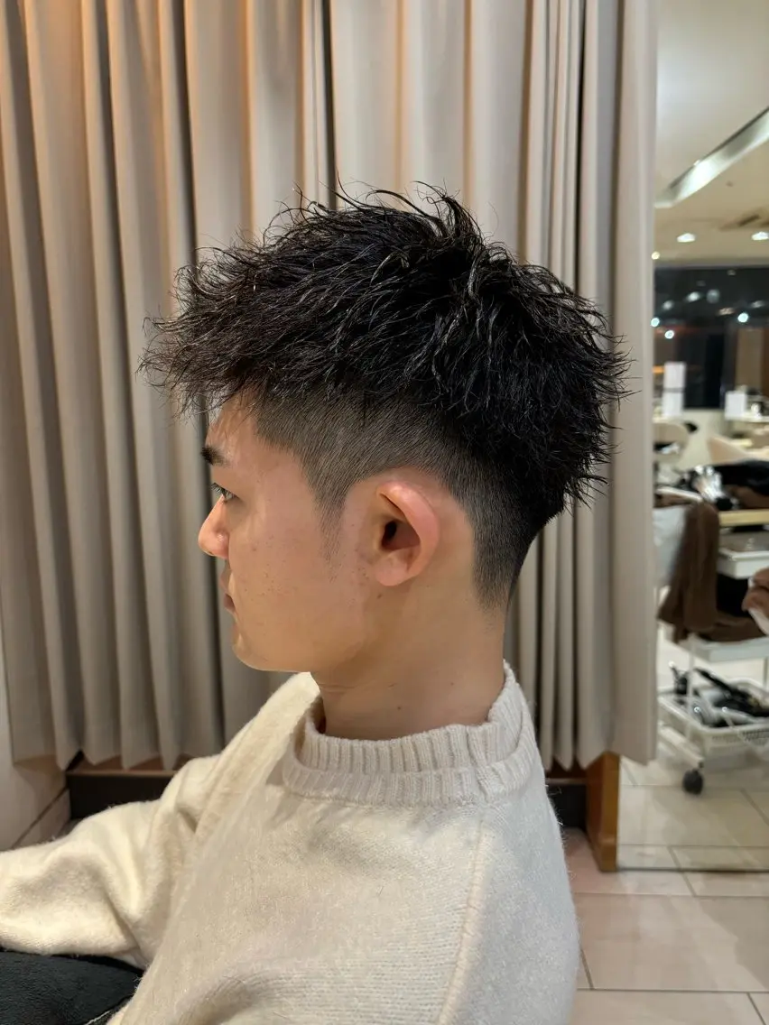 ショート パーマ メンズ アップバング ショートヘア カット パーマ メンズパーマ/ メンズカット/渡邊亘のヘアスタイル