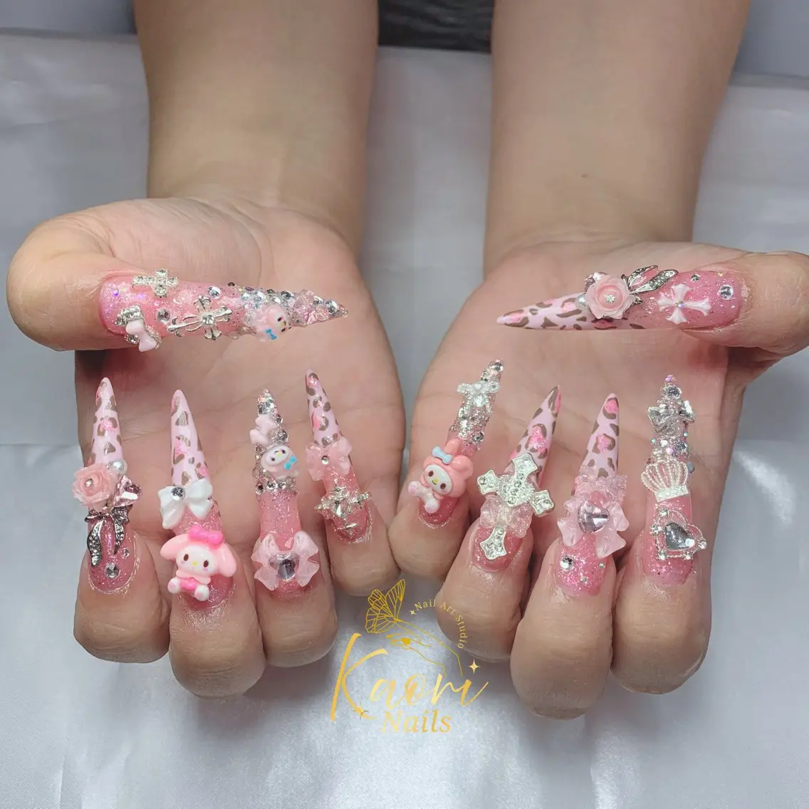 ネイル チークネイル ドット フレンチネイル ジェルネイル グラデーション Kaori Nailのネイルデザイン