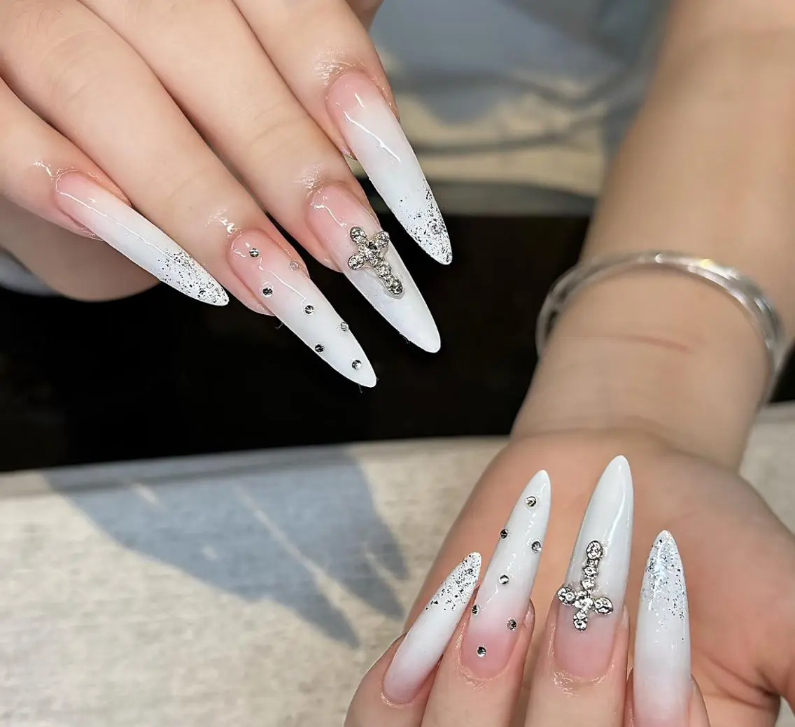 ネイル ハンドネイル ハンドケア 🍑 momo_nailのネイルデザイン