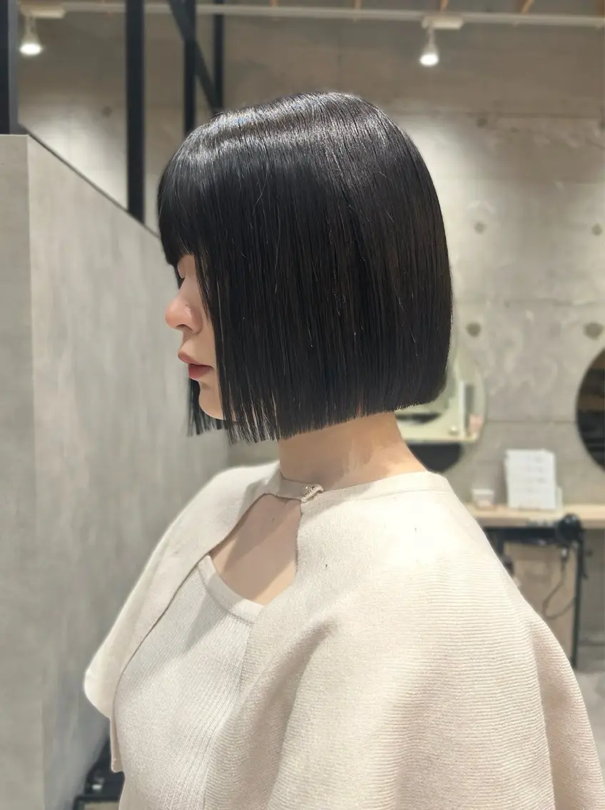 ショート カット レイヤー/小顔前髪 🤍wakaのヘアスタイル