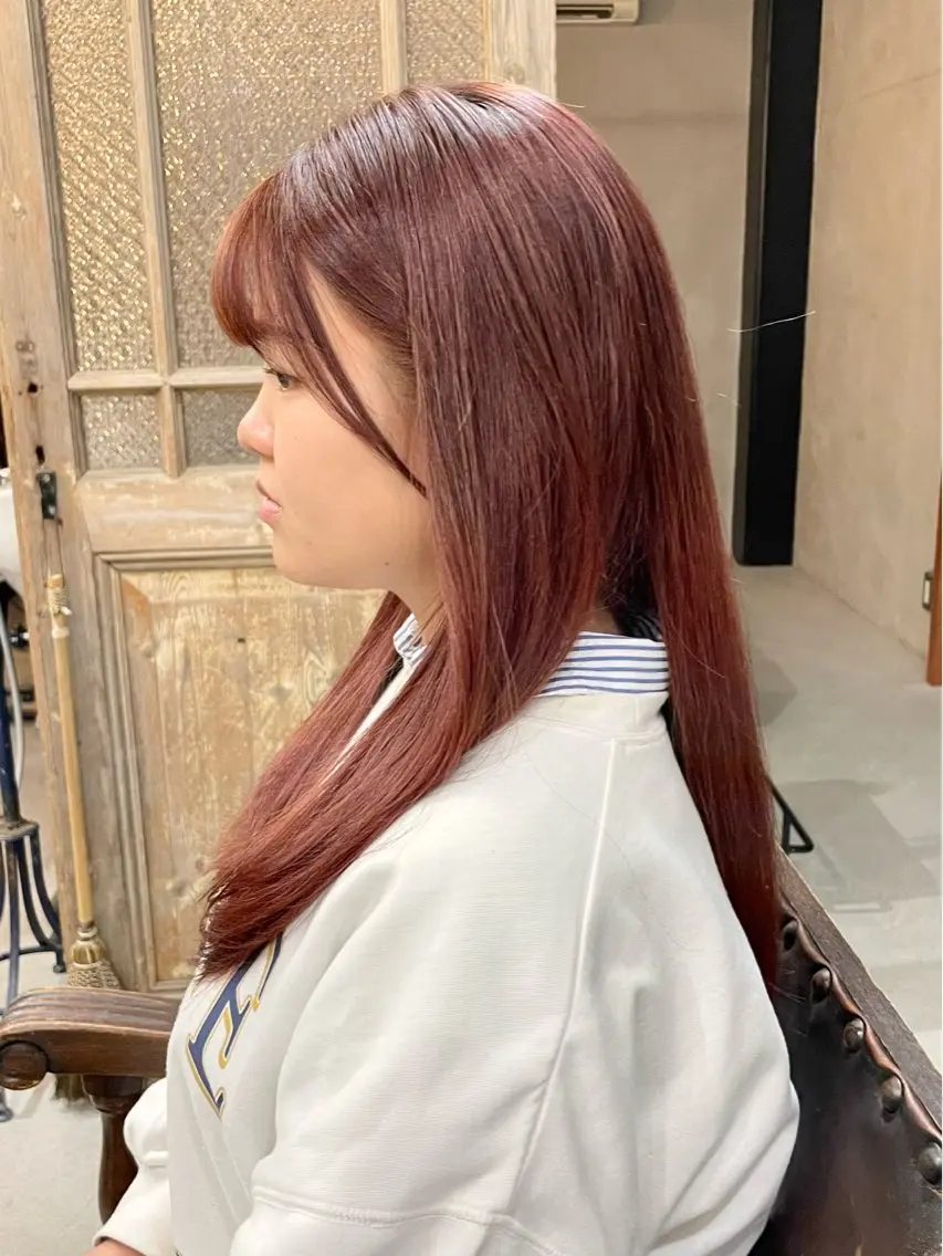 ロング カラー 岡田 恭明のヘアスタイル
