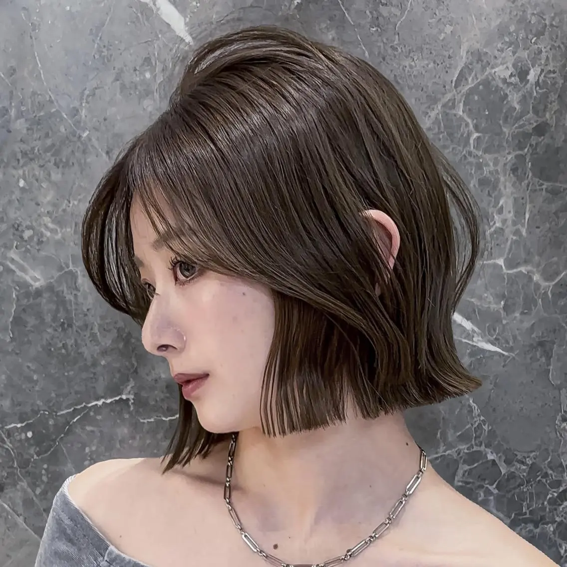 ミディアム カット ヘアカラー トリートメント レイヤー/縮毛矯正/ 顔まわり/韓国/社のヘアスタイル
