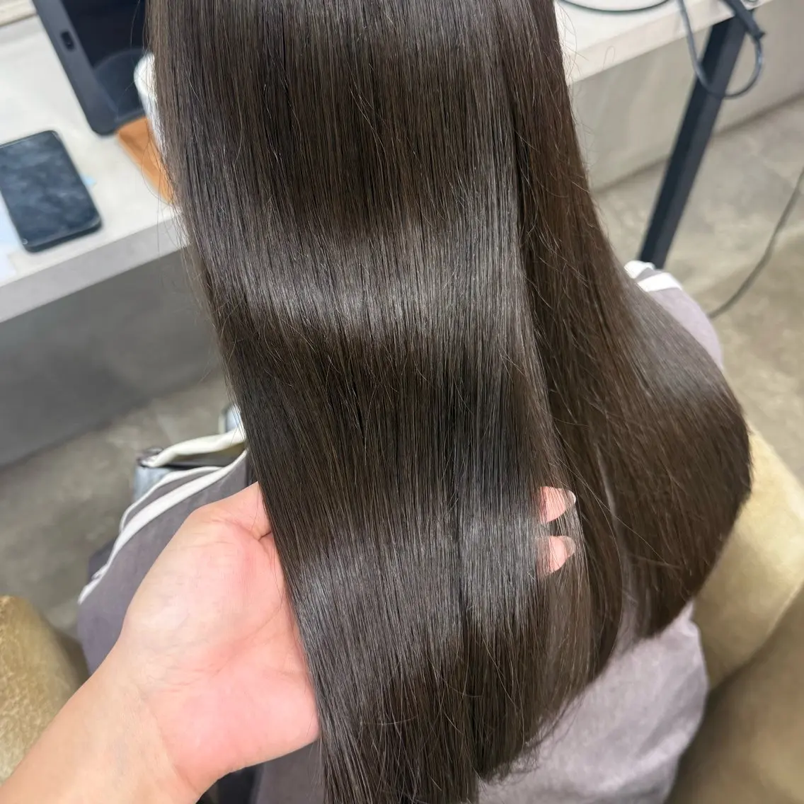 ロング カラー ベージュカラー ブリーチ ブリーチなしカラー オリーブベージュ Blast Erikaのヘアスタイル