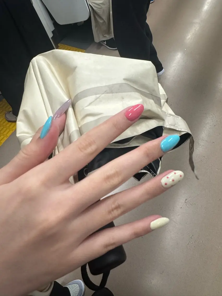 ネイル カク レイシンのネイルデザイン