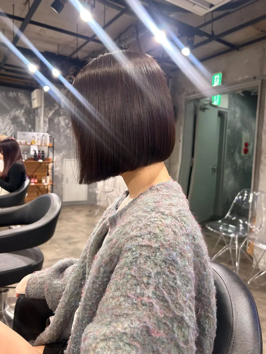 ショート 切りっぱなしボブ ボブ 縮毛矯正 カット 縮毛矯正 トリートメント 【縮毛矯正ブリーチ】 MANATO🌈のヘアスタイル